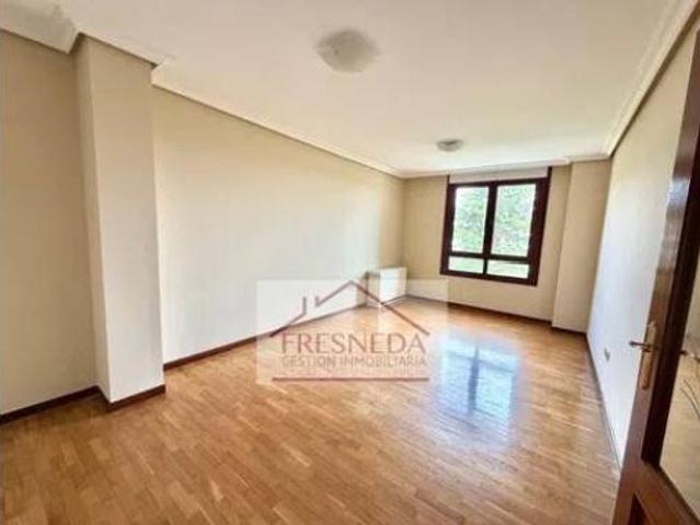 Piso en venta en Llanera, Asturias