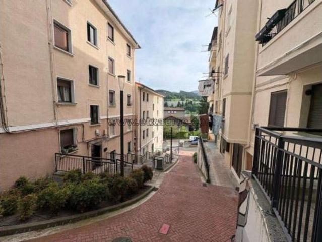 Piso en venta en Areta, Aiara