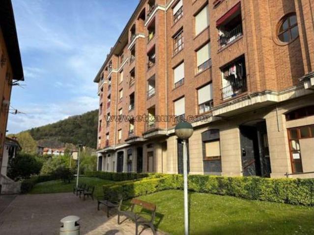 Piso en venta en Areta, Aiara