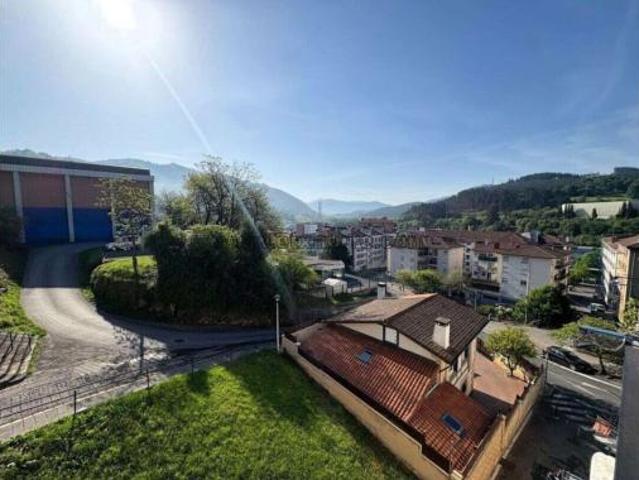 Piso en venta en Areta, Aiara