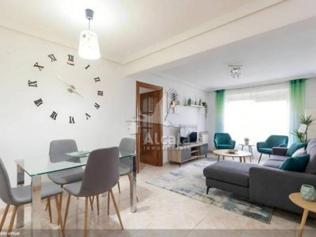 Piso en venta en Loeches, Madrid