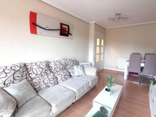Piso en venta en Los Corrales De Buelna, Cantabria
