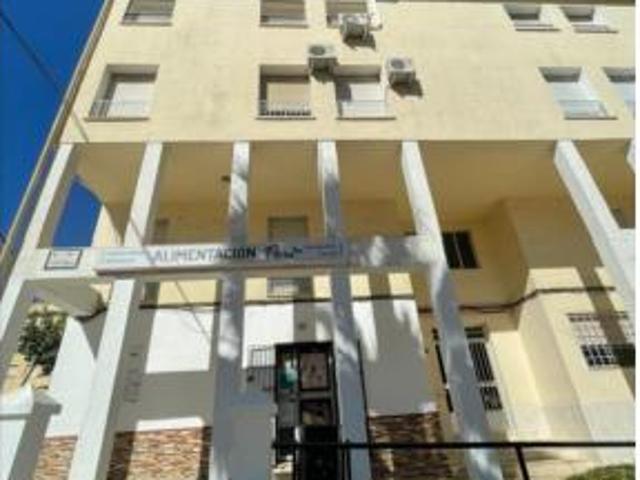Piso en venta en Zona 1 (el Valle y Dehesa de la Villa), Lucena