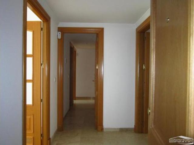 Piso en venta en Zona 1 (el Valle y Dehesa de la Villa), Lucena