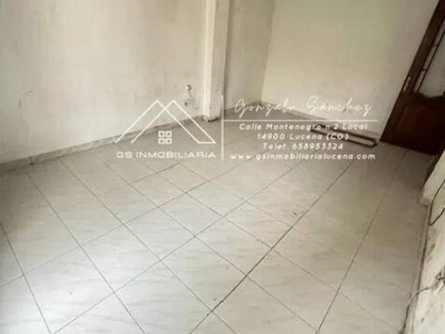 Piso en venta en Zona 1 (el Valle y Dehesa de la Villa), Lucena