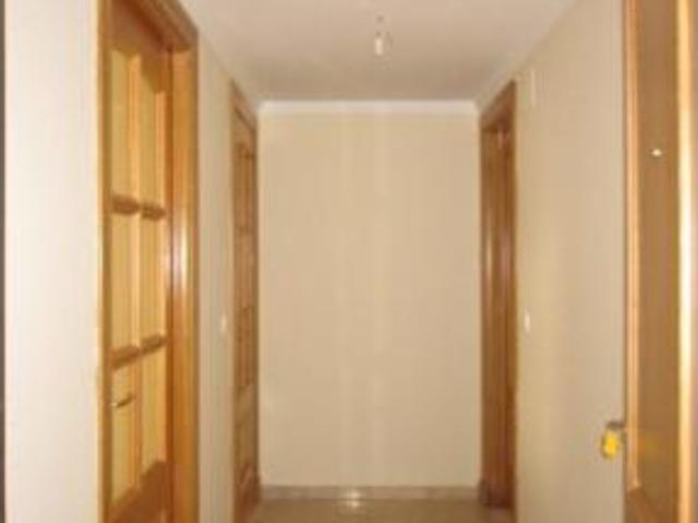 Piso en venta en Zona 1 (el Valle y Dehesa de la Villa), Lucena