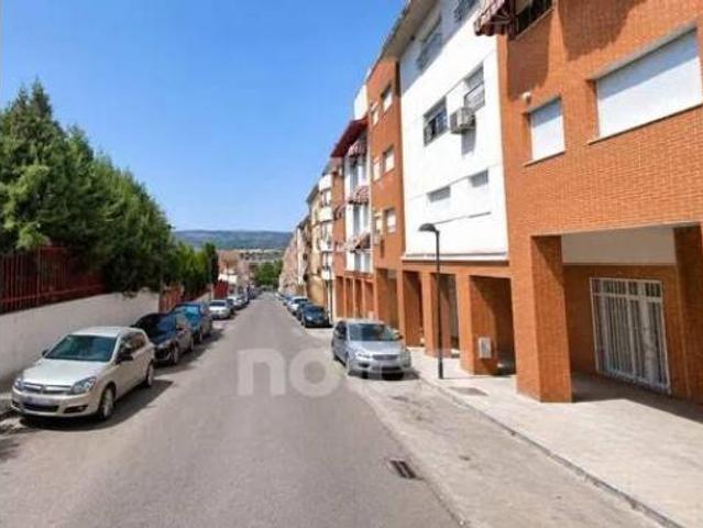 Piso en venta en Zona 1 (el Valle y Dehesa de la Villa), Lucena