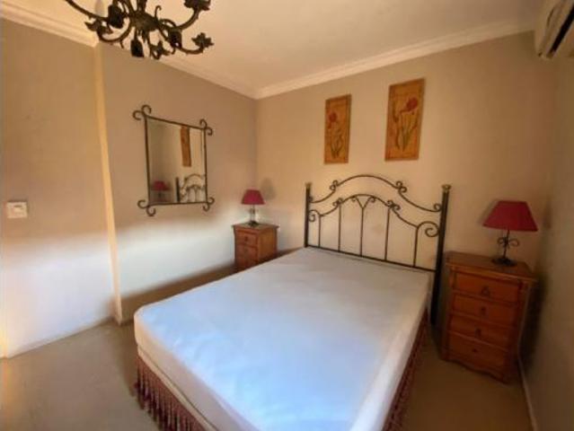 Piso en venta en Zona 1 (el Valle y Dehesa de la Villa), Lucena