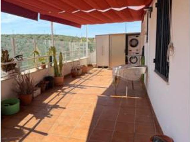 Piso en venta en Zona 1 (el Valle y Dehesa de la Villa), Lucena