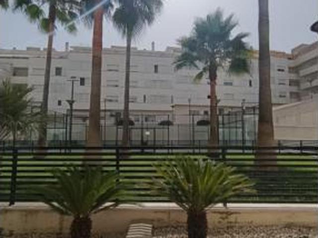 Piso en venta en Zona 1 (el Valle y Dehesa de la Villa), Lucena
