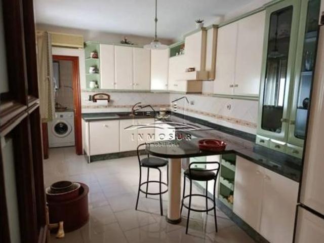 Piso en venta en Zona 1 (el Valle y Dehesa de la Villa), Lucena