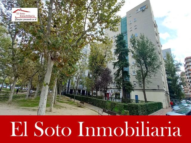Piso en venta en Parque Coimbra, Móstoles