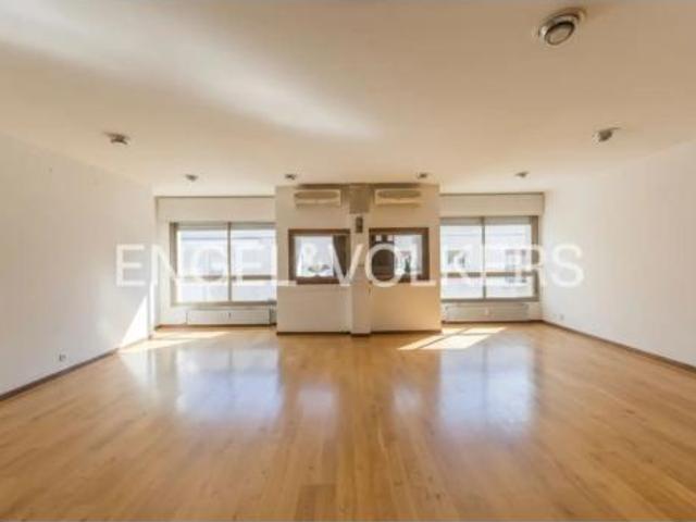 Piso en venta en Almagro, Madrid