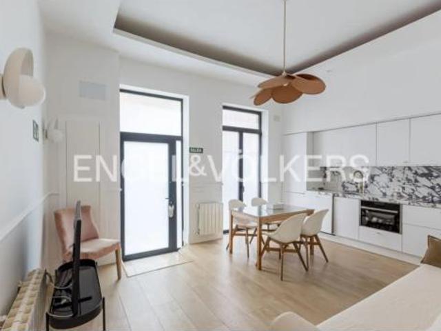 Piso en venta en Campamento, Madrid