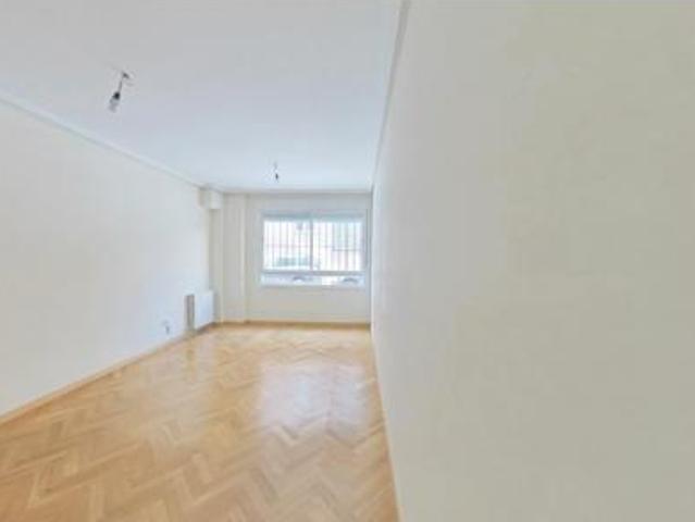 Piso en venta en Campamento, Madrid