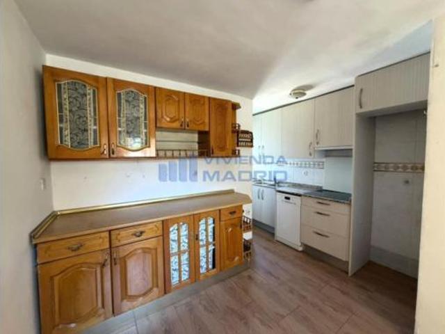 Piso en venta en Cármenes, Madrid