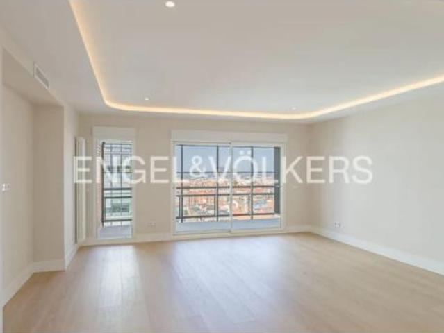 Piso en venta en Tetuán, Madrid