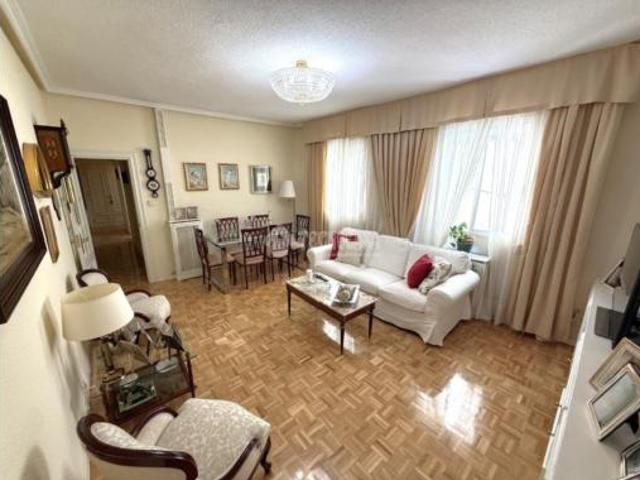 Piso en venta en Tetuán, Madrid