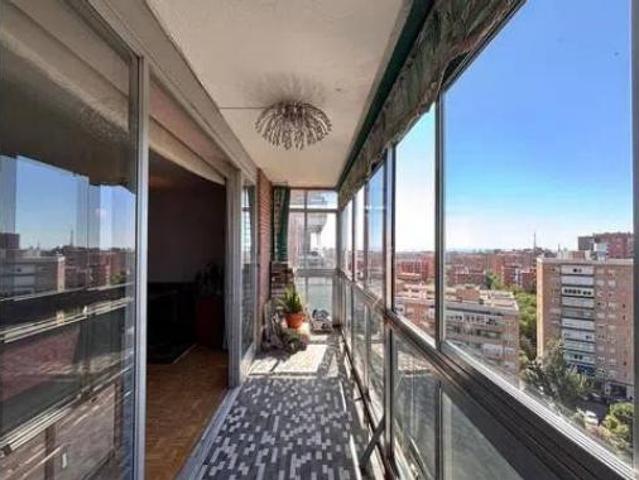Piso en venta en Costillares, Madrid