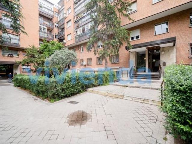 Piso en venta en Ciudad Lineal, Madrid