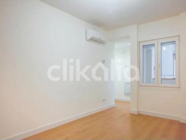 Piso en venta en Ciudad Lineal, Madrid
