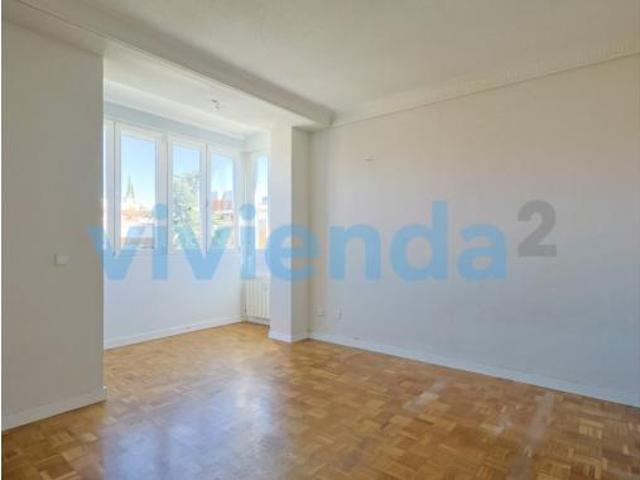 Piso en venta en Ciudad Lineal, Madrid