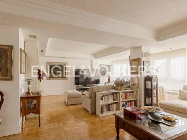 Piso en venta en Chamartín, Madrid