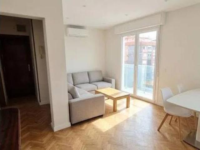 Piso en venta en Moratalaz, Madrid