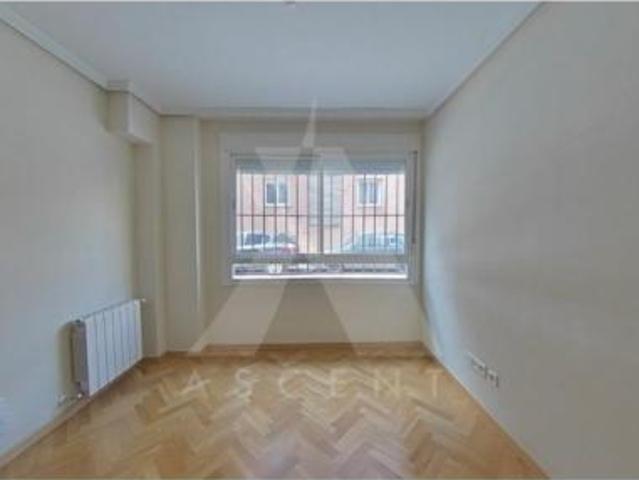 Piso en venta en Las Águilas, Madrid