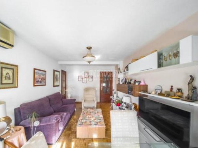 Piso en venta en Moratalaz, Madrid