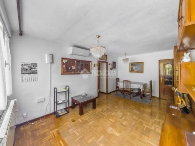 Piso en venta en Moratalaz, Madrid
