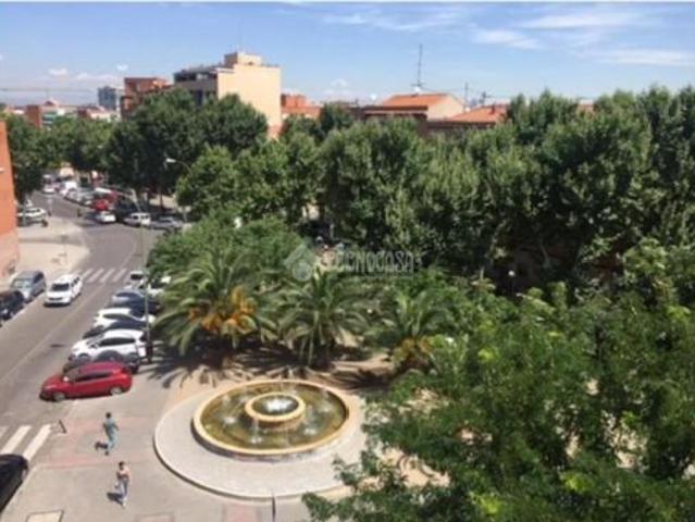 Piso en venta en Almendrales, Madrid