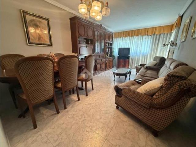 Piso en venta en Usera, Madrid