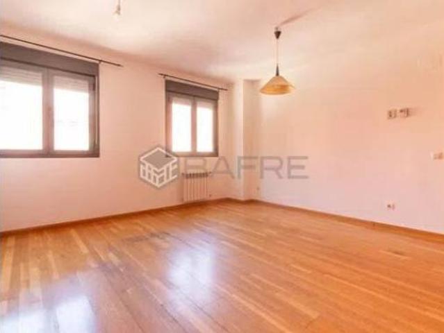 Piso en venta en Orcasitas, Madrid