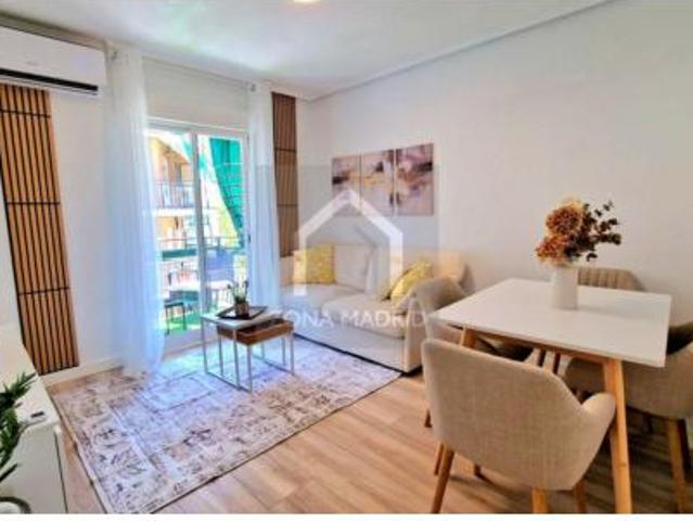 Piso en venta en Ciudad Lineal, Madrid