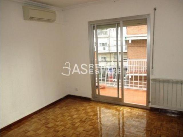 Piso en venta en Ciudad Lineal, Madrid