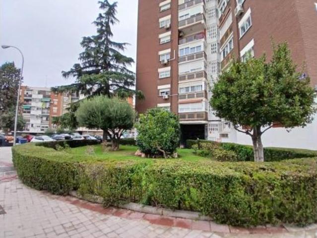 Piso en venta en Pueblo Nuevo, Madrid