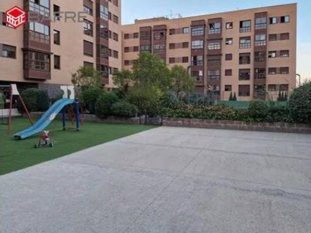 Piso en venta en Rejas, Madrid