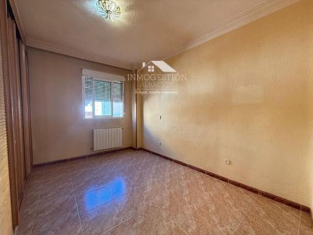 Piso en venta en Puente de Vallecas, Madrid
