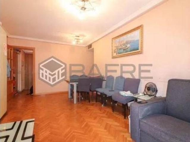 Piso en venta en San Fermín, Madrid