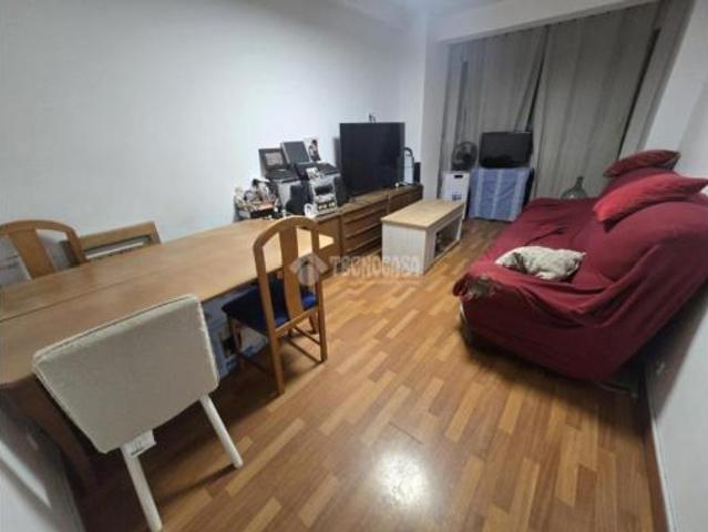 Piso en venta en San Fermín, Madrid