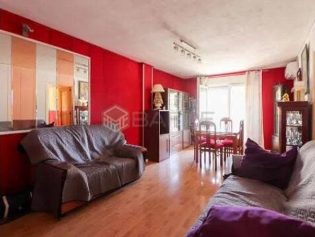 Piso en venta en San Fermín, Madrid
