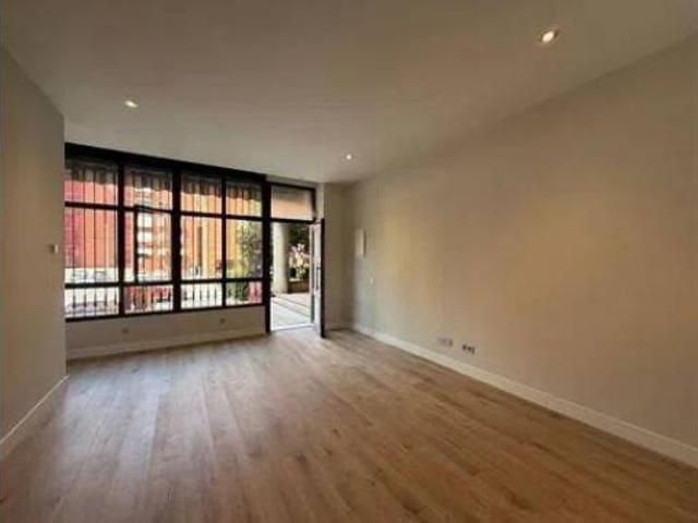 Piso en venta en San Juan Bautista, Madrid
