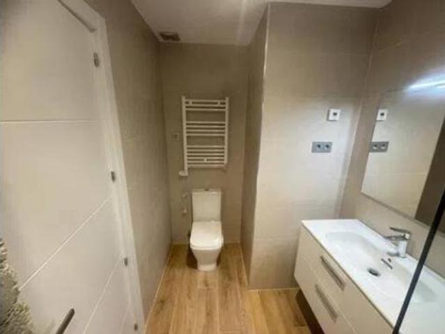 Piso en venta en San Juan Bautista, Madrid