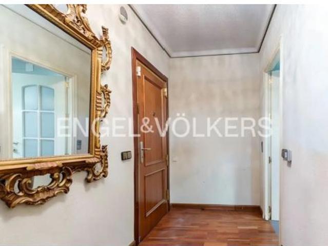 Piso en venta en San Pascual, Madrid