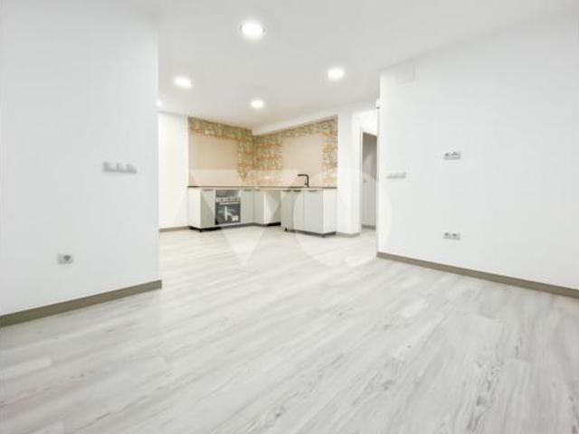 Piso en venta en San Pascual, Madrid