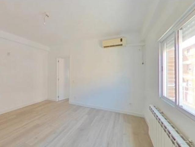 Piso en venta en Tetuán, Madrid