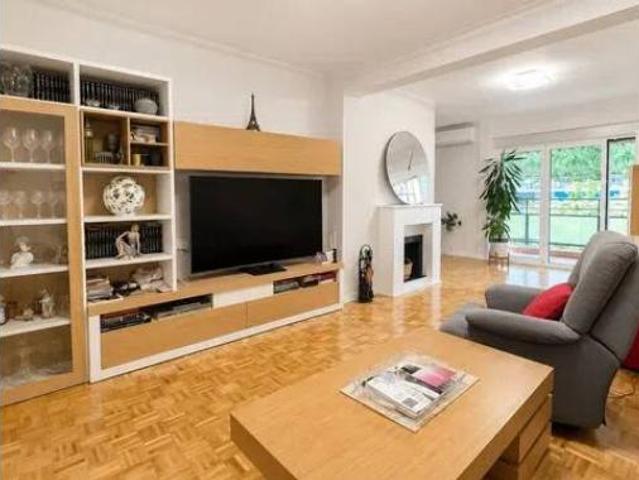 Piso en venta en Vallehermoso, Madrid