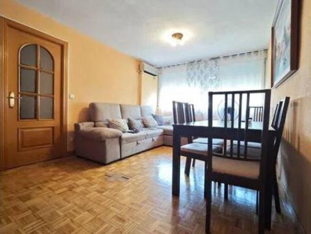 Piso en venta en Moratalaz, Madrid