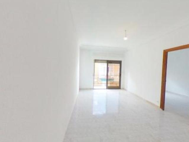 Piso en venta en Usera, Madrid